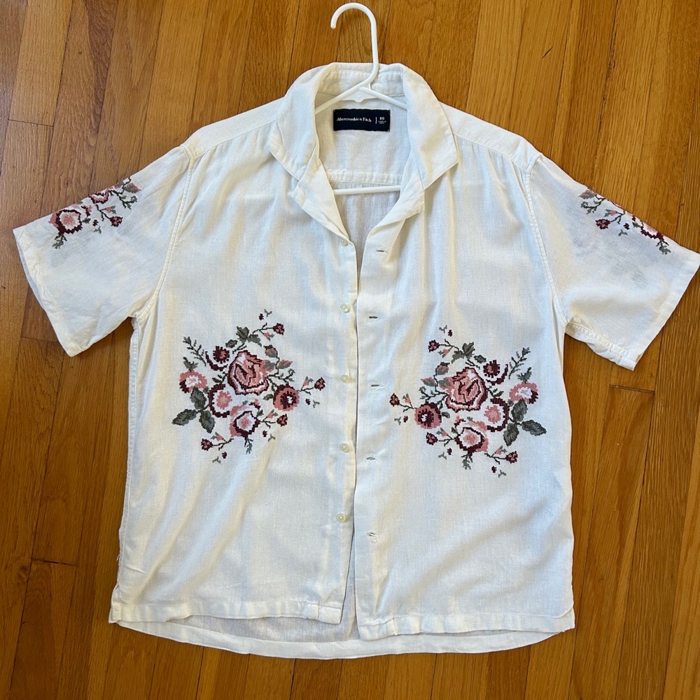 Abercrombie & Fitch Camp Collar Embroidered Linen-Blend Button-Down Shirt